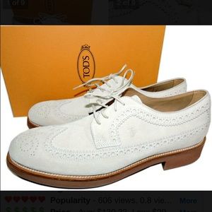 Tod’s Suede Oxford Wingtip in Ivory
